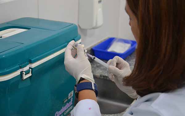 Unidades de Saúde de Camboriú oferecem vacina contra febre amarela