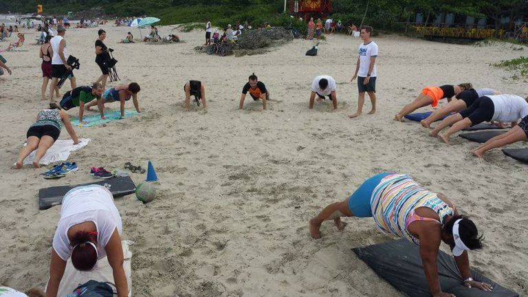 Itajaí Ativo realiza treino funcional na Praia dos Molhes