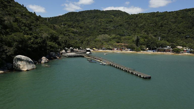 Laranjeiras Limpa. Ações melhoram balneabilidade da praia