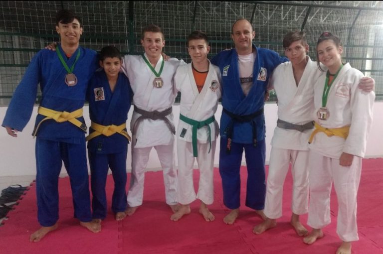 Judocas de Camboriú participam de competição estadual em Videira