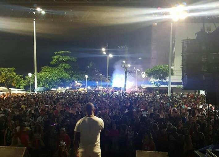 Mais de 100 mil pessoas participaram do Carnaval de Balneário Camboriú