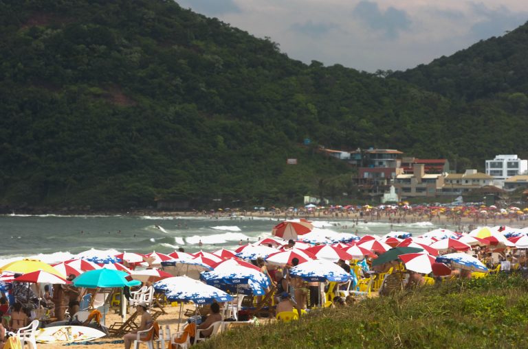 Itajaí tem todos os pontos das praias próprios para banho