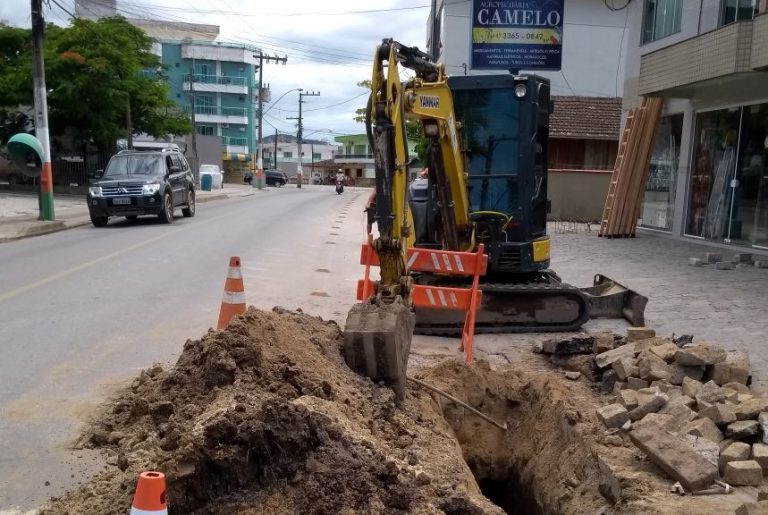 Bairro Cedro recebe investimentos na rede de água em Camboriú