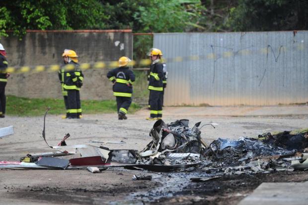 Helicóptero do Beto Carrero cai e mata 3 pessoas em Joinville