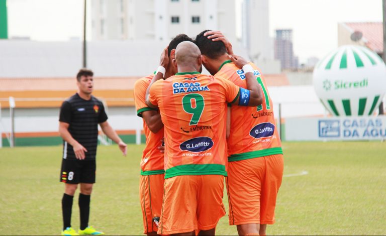 Camboriú FC realiza testes para equipes de base