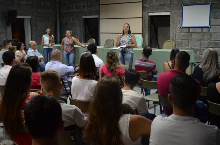 Encontro prepara noivos para Casamento Coletivo em Camboriú