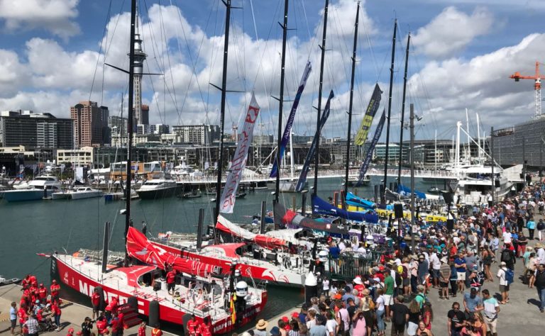 Barcos da Volvo Ocean Race largam de Auckland rumo a Itajaí