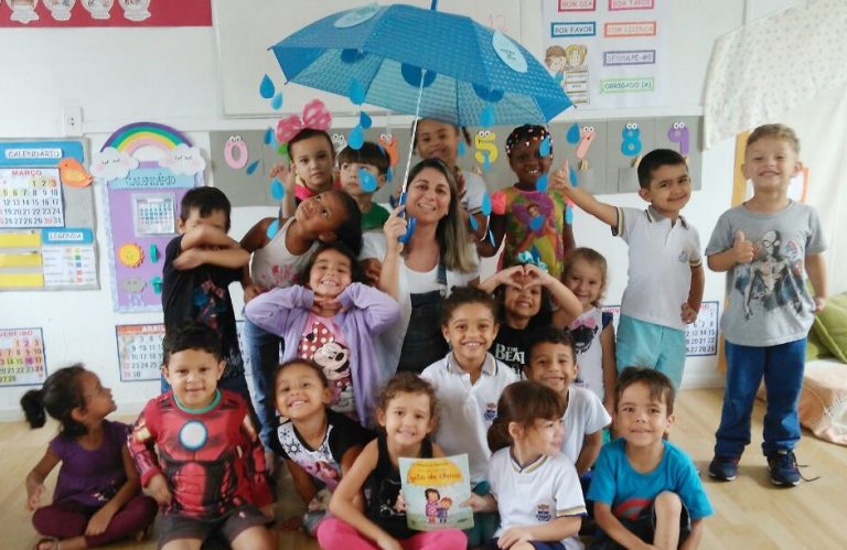 Crianças aprendem sobre a importância da água em Itajaí