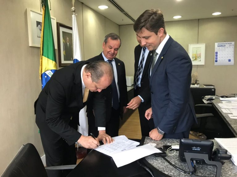 Prefeito de Balneário vai a Brasília pleitear recursos para saúde