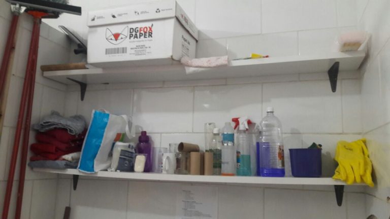 Vereador de Camboriú denuncia falta de material de limpeza em escola