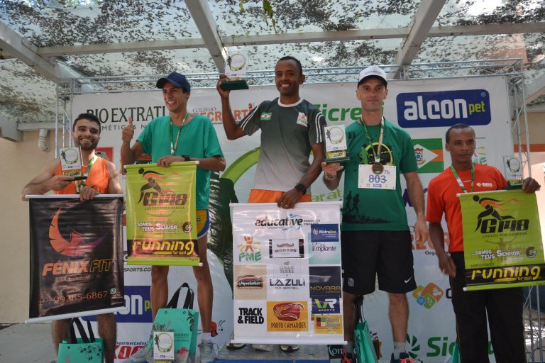Meia Maratona Ecológica reuniu 380 corredores no centro de Camboriú