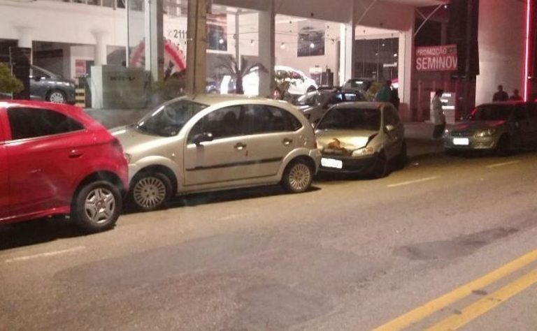 Motorista embriagado é preso após bater em 6 carros parados em Blumenau