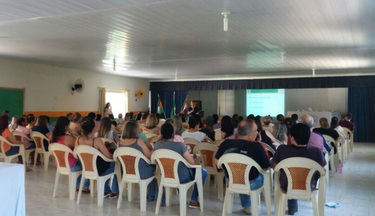 Comunidade apresenta propostas de melhorias durante etapa municipal de Conferência de Educação