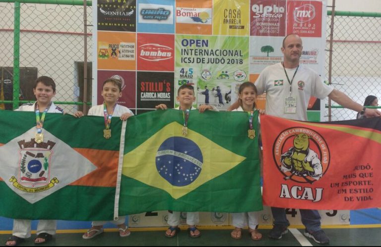 Judocas de Camboriú conquistam 11 medalhas em Open Internacional de Judô