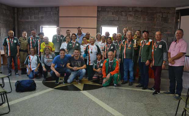 Prefeitura de Camboriú homenageia atletas que participaram dos Jogos Abertos da Terceira Idade
