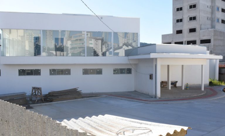 Mais de 7 milhões em obras da saúde que nunca abriram em Balneário.