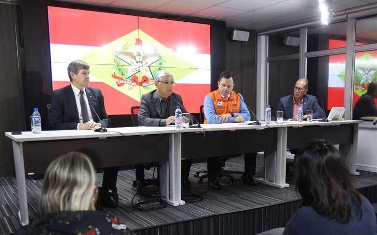 Governador de SC descarta uso de forças federais contra protestos de caminhoneiros