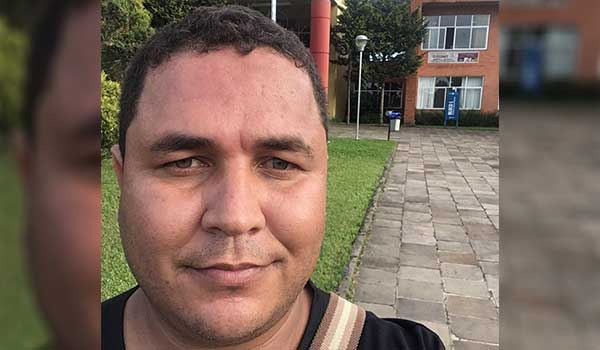 Em SC, ex-catador de lixo se torna doutor em Linguística