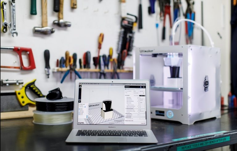 Empresários iniciam negócio após primo de 11 anos ver impressora 3D na internet: ‘máquina incrível’