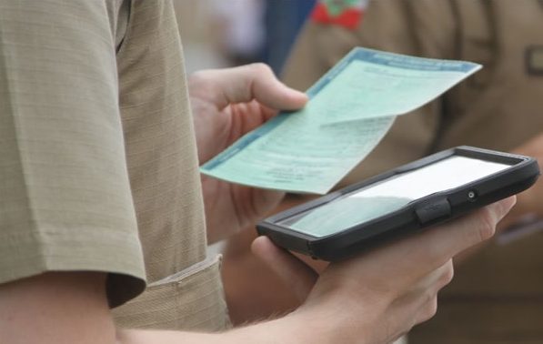Tecnologia na PMSC acaba com multas em papel