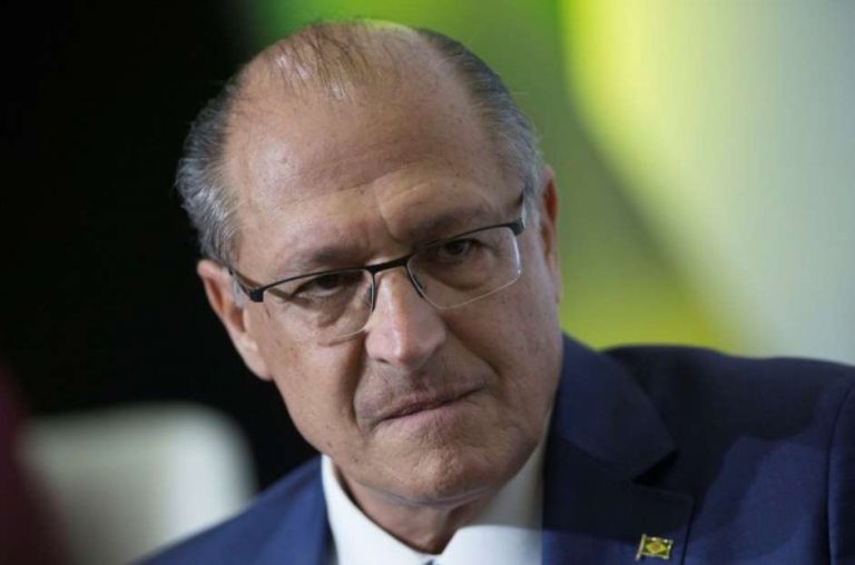 Alckmin fecha com PSD e amplia bloco de apoio nas eleições