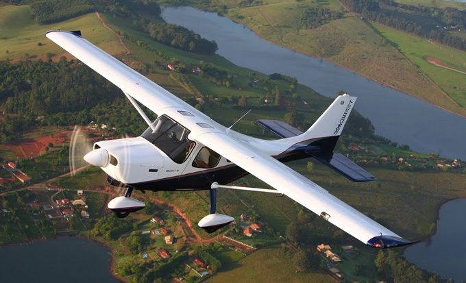 Avião que decolou em Porto Belo caiu no mar próximo a Navegantes