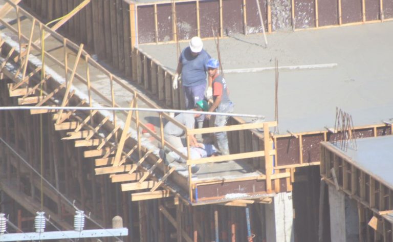 Operário de obra morre ao ser eletrocutado em Itajaí