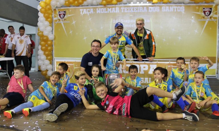 Atletas de futsal de Camboriú garantem o título da Supercopa América
