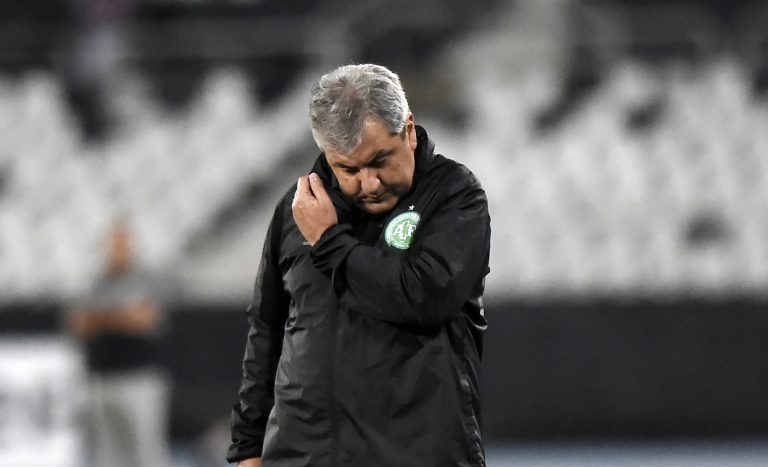 Após novo empate, Gilson Kleina é demitido da Chapecoense