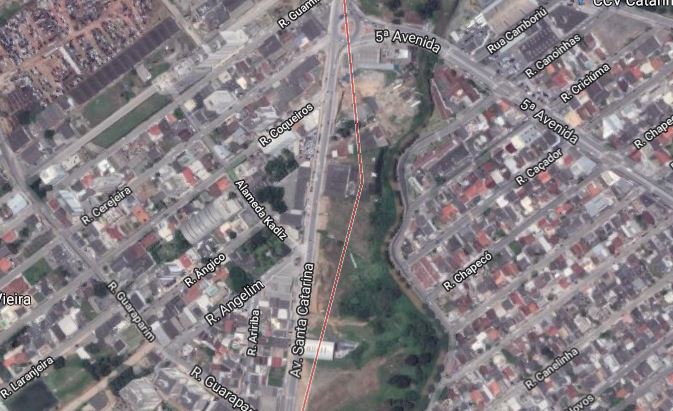 Confusão: Trânsito de Camboriú fecha acesso a rótula da quinta e causa o caos na Av Santa Catarina