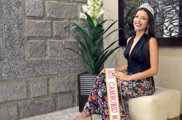 Miss Camboriú representa município em concurso estadual