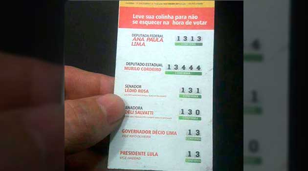 Santinhos com nome do Lula estão sendo distribuído em Navegantes