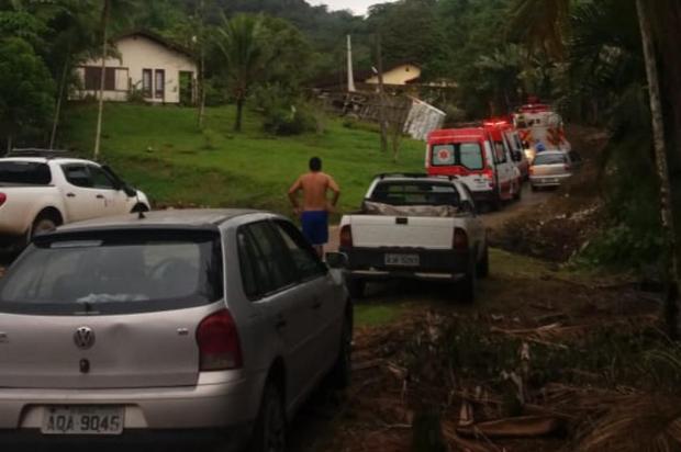 Acidente com ônibus escolar deixa 11 crianças feridas