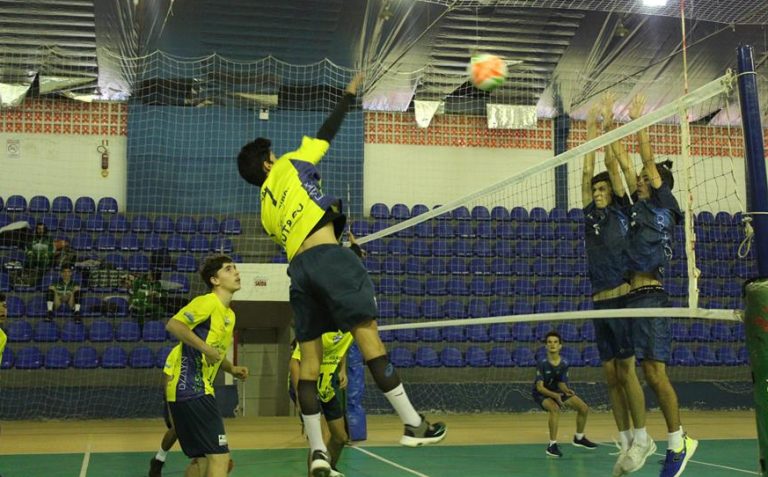 Equipes de vôlei de BC disputam etapa final do Estadual