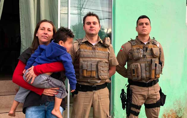 PM resgata criança com sonambulismo que vagava de madrugada no Monte Alegre
