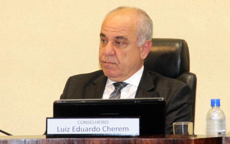 Dado Cherem reage a declarações de Pinho Moreira sobre o TCE e faz crítica ao governador