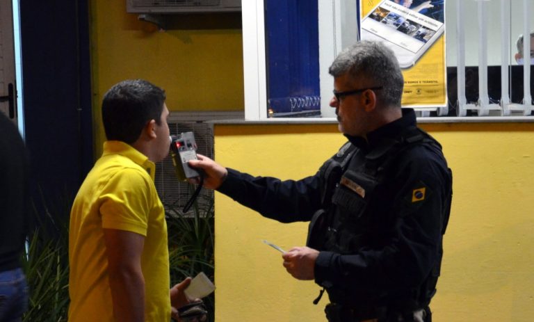 Em quatro horas, 86 motoristas são flagrados dirigindo sob efeito de álcool na BR 470 em Blumenau