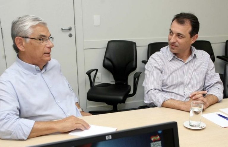 Pinho Moreira apresenta situação financeira de SC a governador eleito Moisés