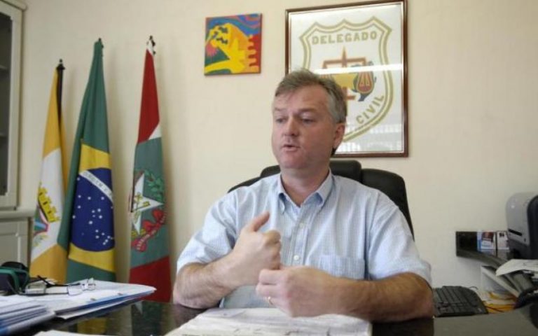 Moisés anuncia nome de futuro delegado-geral da Polícia Civil