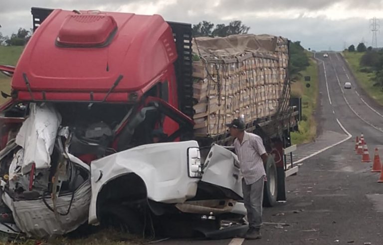 Motorista de Barra Velha se envolve em grave acidente no interior de São Paulo. Uma pessoa morreu.