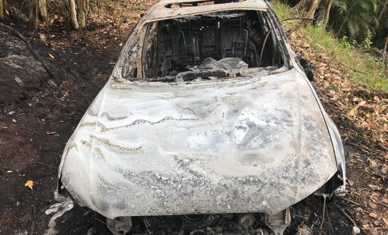 Dois são presos pela morte de homem encontrado carbonizado em carro na Interpraias