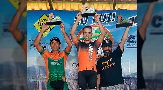 Ciclista de Camboriú ganha medalha em competição de mountain bike