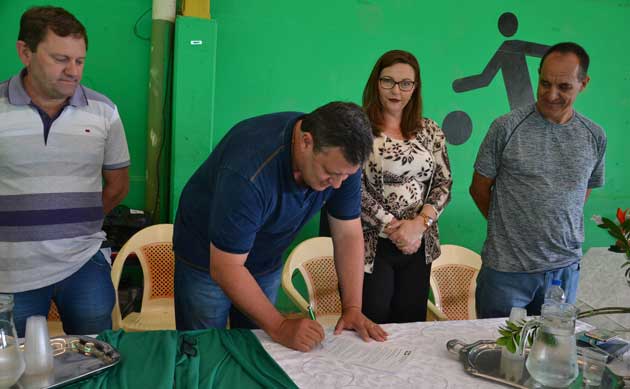 Assinada ordem de serviço da reforma do ginásio do Caic do Monte Alegre