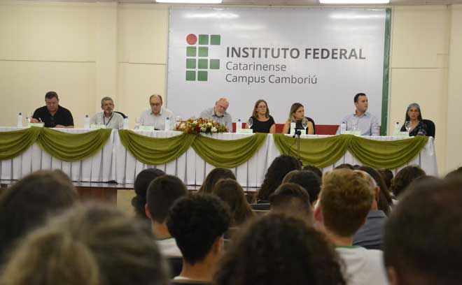 Proposta de implantação de curso superior de Engenharia Agronômica é aprovada em Audiência