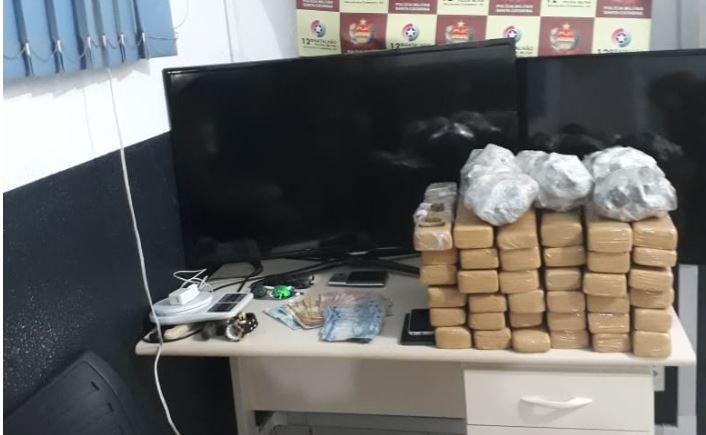 PM prende dois homens com 42 quilos de maconha em Camboriú