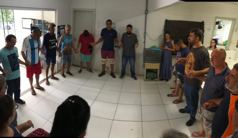 Acolhidos da Casa de Passagem do Migrante participaram de almoço de Natal