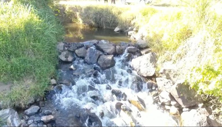 Ação conjunta encontra desvios de água no Rio Camboriú