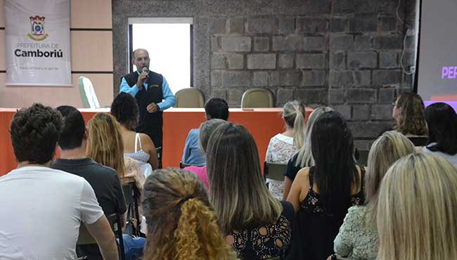 Palestra discute prevenção ao uso drogas e combate ao abuso sexual de crianças e adolescentes