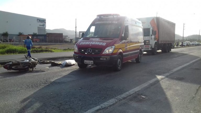 Acidente na BR-470 deixa motociclista morto em Navegantes