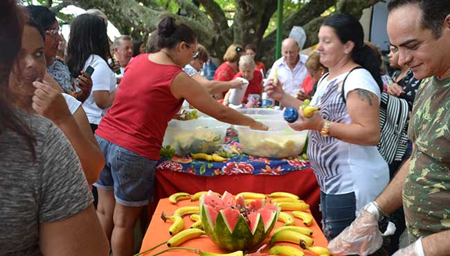 Dia Internacional da Mulher reúne cerca de 150 pessoas na Praça das Figueiras